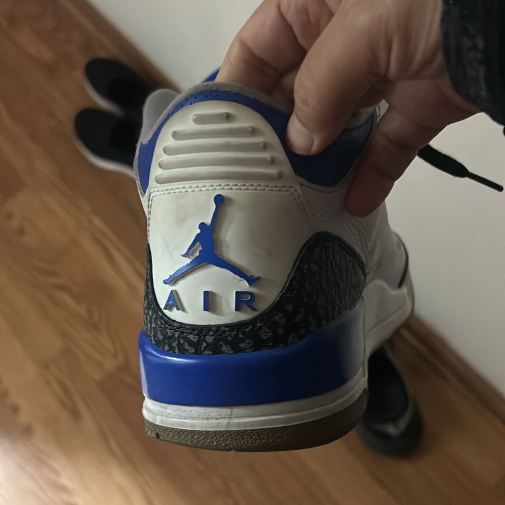 Jordan Men's White and Black Sneakers with Blue Accents - Picture 2 of 13
